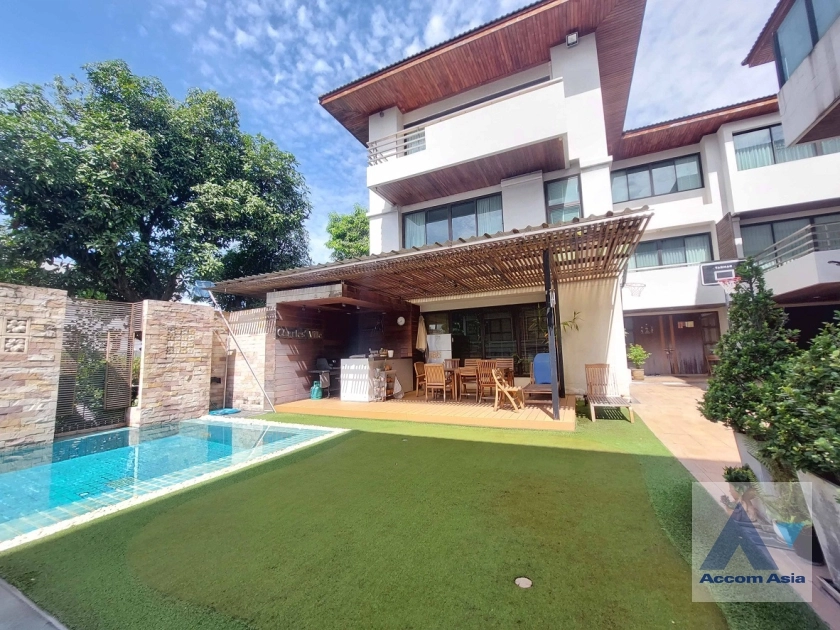  1  3 br House For Rent in Sathorn ,Bangkok MRT Khlong Toei 55091