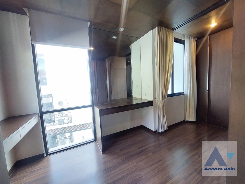 30  3 br House For Rent in Sathorn ,Bangkok MRT Khlong Toei 55091