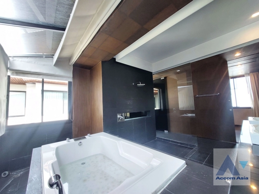 24  3 br House For Rent in Sathorn ,Bangkok MRT Khlong Toei 55091
