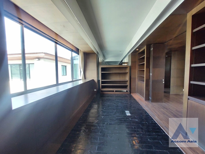 27  3 br House For Rent in Sathorn ,Bangkok MRT Khlong Toei 55091