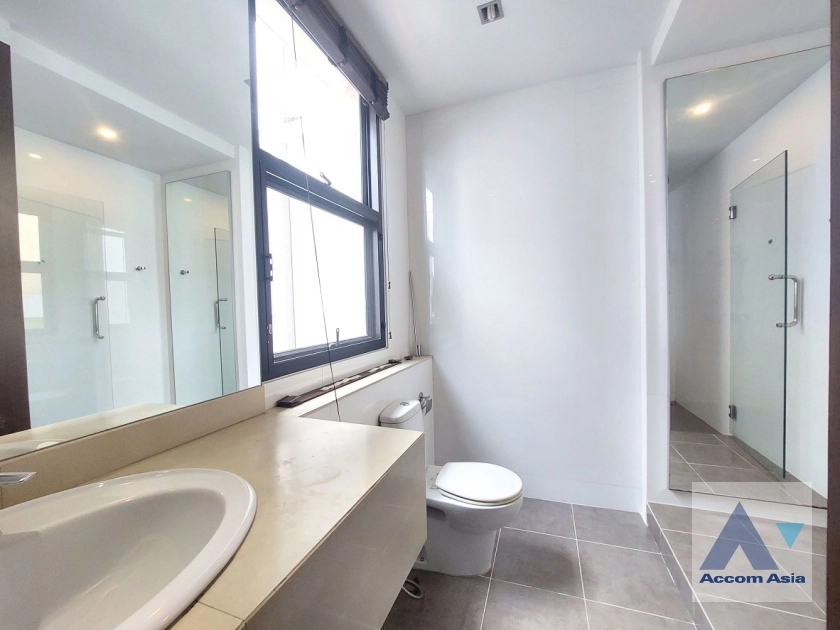 35  3 br House For Rent in Sathorn ,Bangkok MRT Khlong Toei 55091