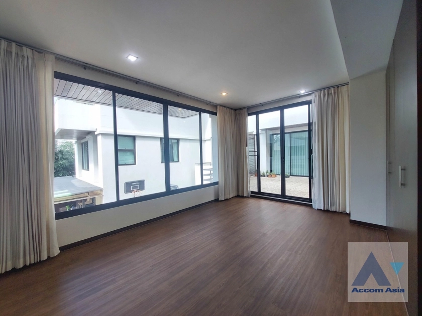 21  3 br House For Rent in Sathorn ,Bangkok MRT Khlong Toei 55091