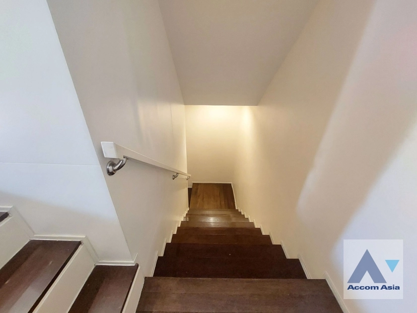 40  3 br House For Rent in Sathorn ,Bangkok MRT Khlong Toei 55091