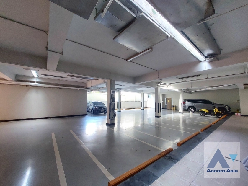 43  3 br House For Rent in Sathorn ,Bangkok MRT Khlong Toei 55091