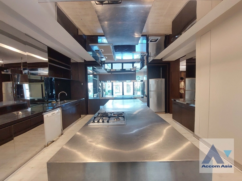 15  3 br House For Rent in Sathorn ,Bangkok MRT Khlong Toei 55091