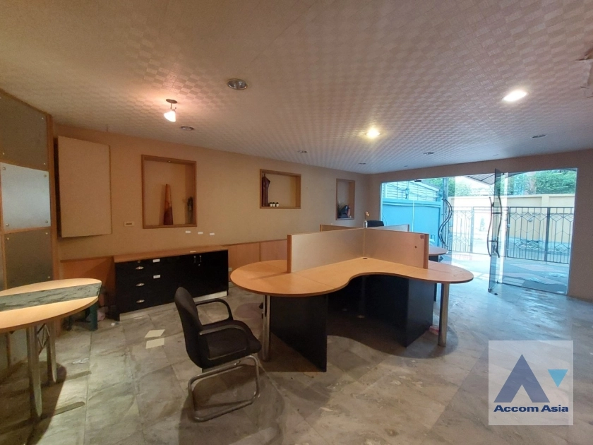  1  4 br Townhouse For Sale in Sukhumvit ,Bangkok BTS Phra khanong AA36700