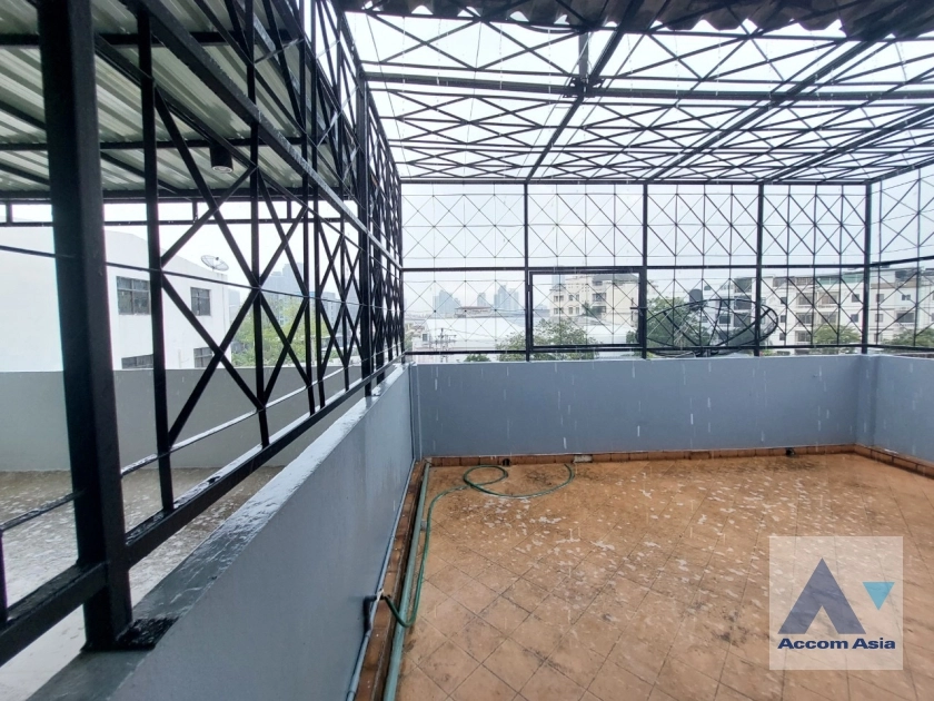 15  4 br Townhouse For Sale in Sukhumvit ,Bangkok BTS Phra khanong AA36700