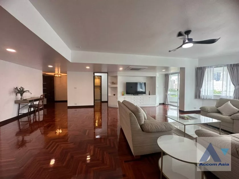  1  3 br Apartment For Rent in Sukhumvit ,Bangkok BTS Phrom Phong at The comfortable low rise residence AA36711