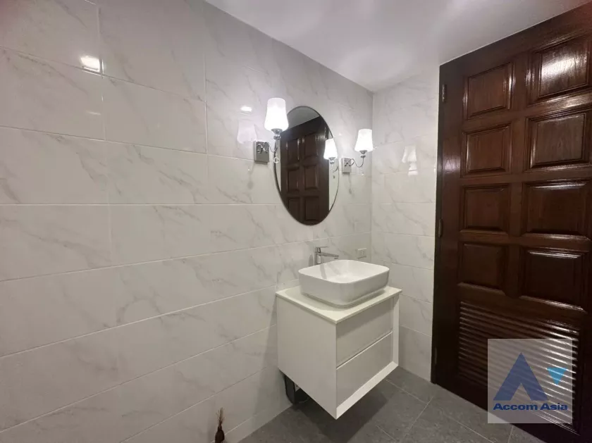 22  3 br Apartment For Rent in Sukhumvit ,Bangkok BTS Phrom Phong at The comfortable low rise residence AA36711