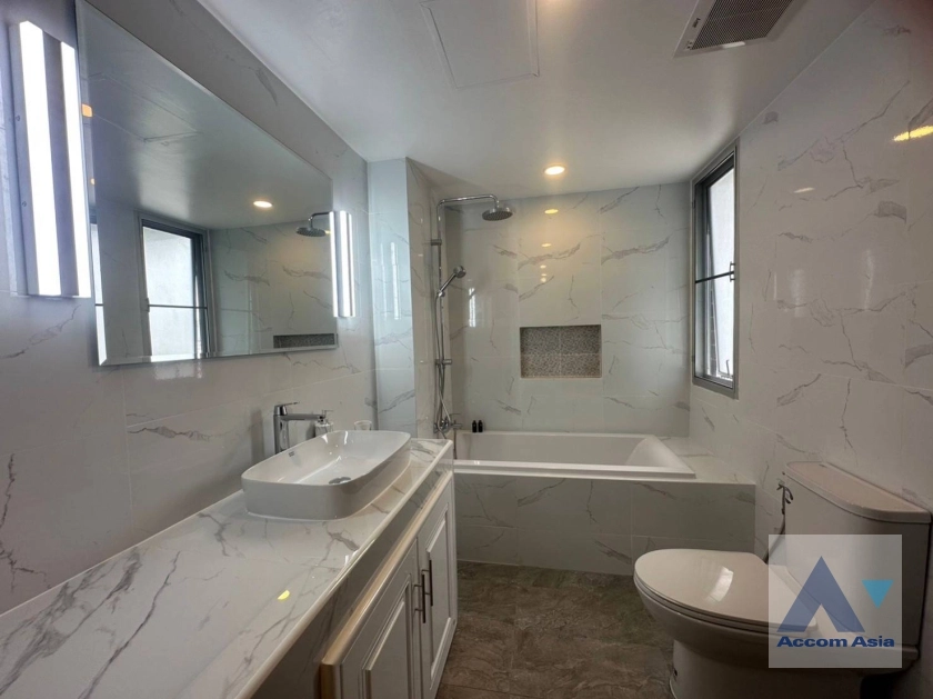 18  3 br Apartment For Rent in Sukhumvit ,Bangkok BTS Phrom Phong at The comfortable low rise residence AA36711