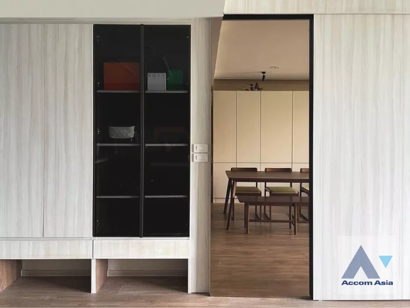  1  1 br Condominium For Sale in Ploenchit ,Bangkok BTS Ploenchit at Noble Above Wireless Ruamrudee AA36724