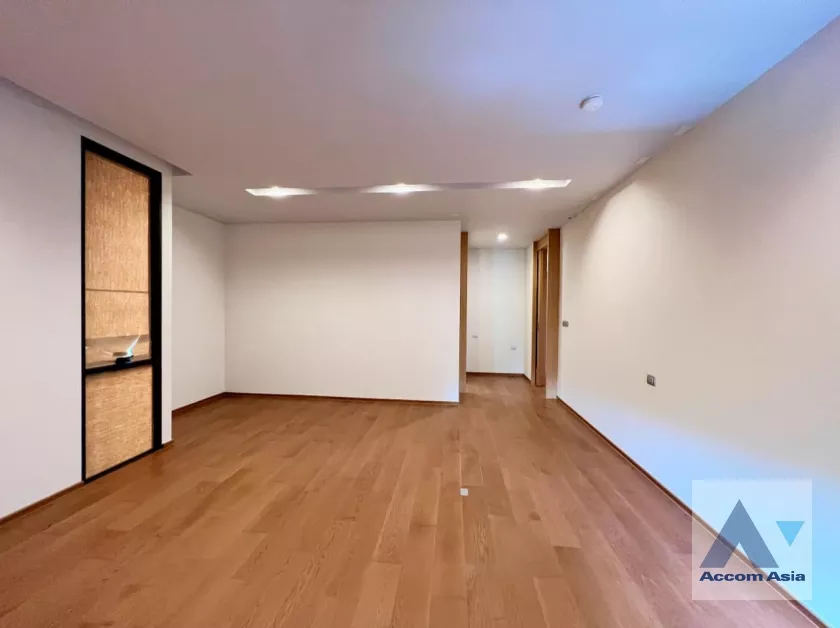 6  5 br House For Sale in Ratchadaphisek ,Bangkok MRT Phetchaburi at House AA36726