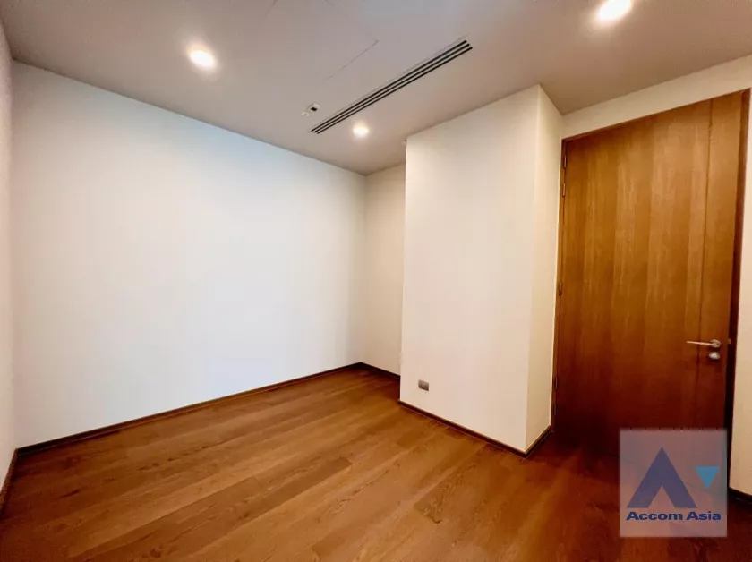 11  5 br House For Sale in Ratchadaphisek ,Bangkok MRT Phetchaburi at House AA36726