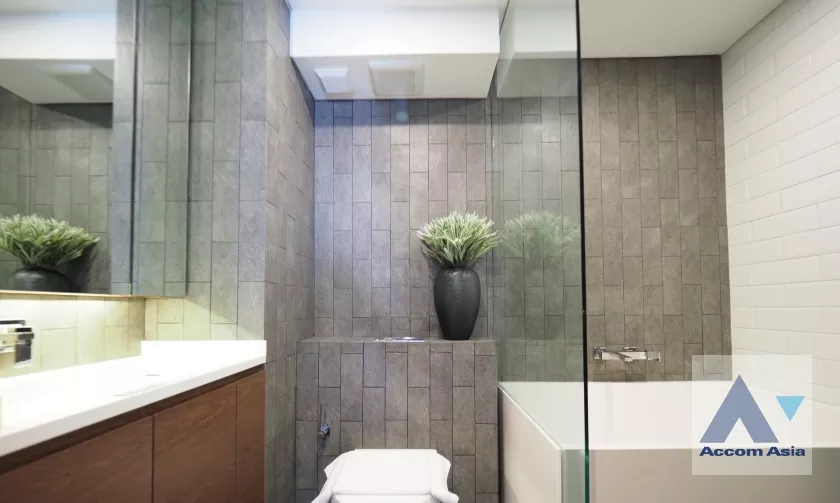 7  2 br Condominium For Sale in Ratchadaphisek ,Bangkok MRT Thailand Cultural Center at Siamese Rama 9 AA36737