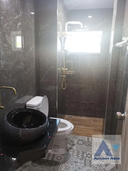 6  6 br House For Rent in Phaholyothin ,Bangkok  AA36741