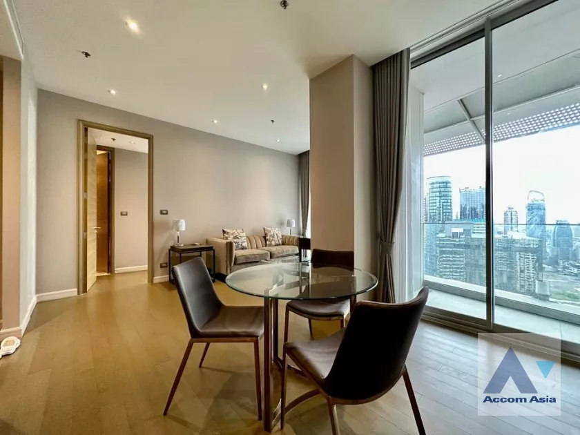  1  1 br Condominium For Sale in Ploenchit ,Bangkok BTS Ratchadamri at Magnolias Ratchadamri Boulevard AA36743