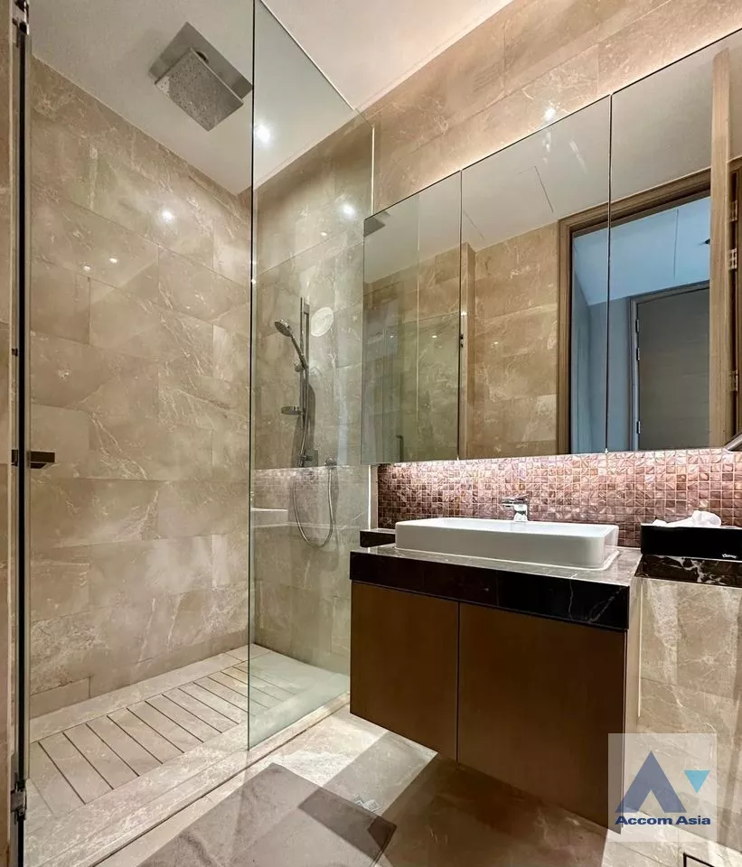 7  1 br Condominium For Sale in Ploenchit ,Bangkok BTS Ratchadamri at Magnolias Ratchadamri Boulevard AA36743