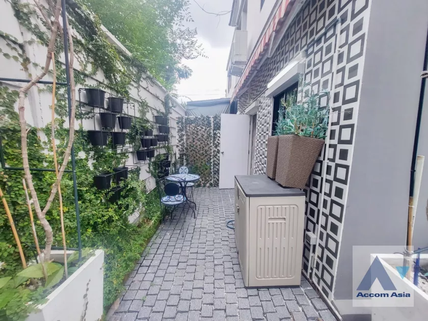 5  3 br Townhouse For Rent in Ratchadapisek ,Bangkok MRT Sutthisan at The Connect UP 3 AA36747