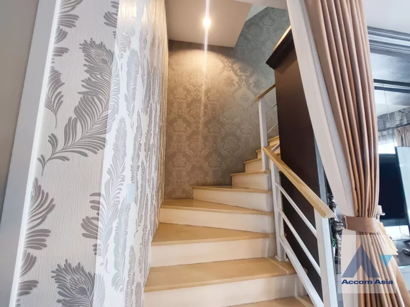 15  3 br Townhouse For Rent in Ratchadapisek ,Bangkok MRT Sutthisan at The Connect UP 3 AA36747