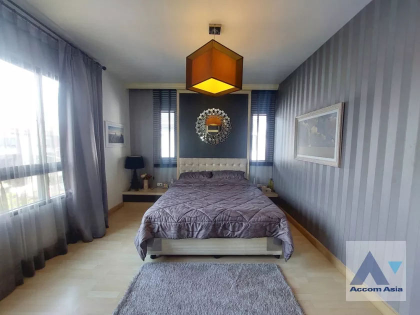 28  3 br Townhouse For Rent in Ratchadapisek ,Bangkok MRT Sutthisan at The Connect UP 3 AA36747