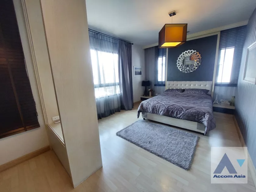 27  3 br Townhouse For Rent in Ratchadapisek ,Bangkok MRT Sutthisan at The Connect UP 3 AA36747