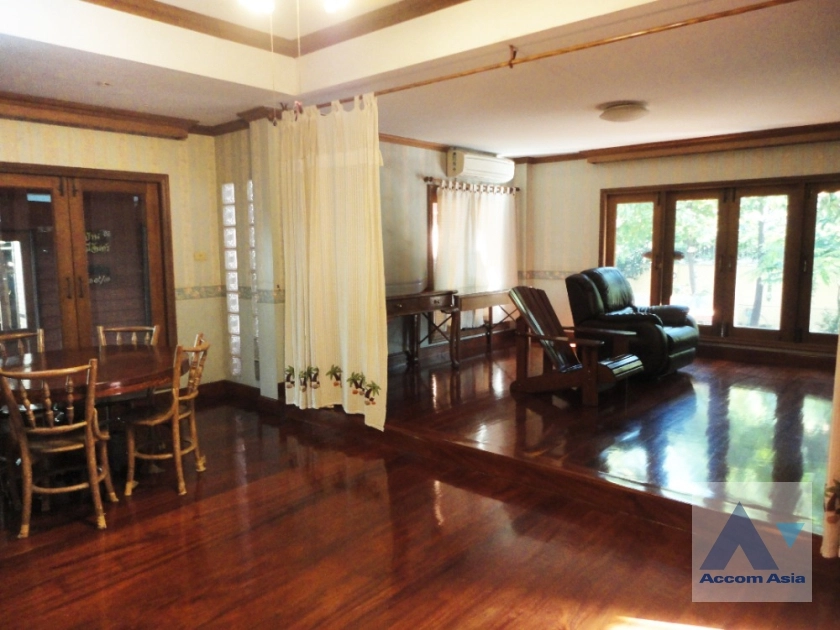 4  4 br House for rent and sale in Sukhumvit ,Bangkok BTS Bang Chak AA36754