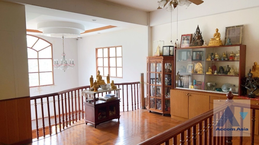 13  4 br House for rent and sale in Sukhumvit ,Bangkok BTS Bang Chak AA36754