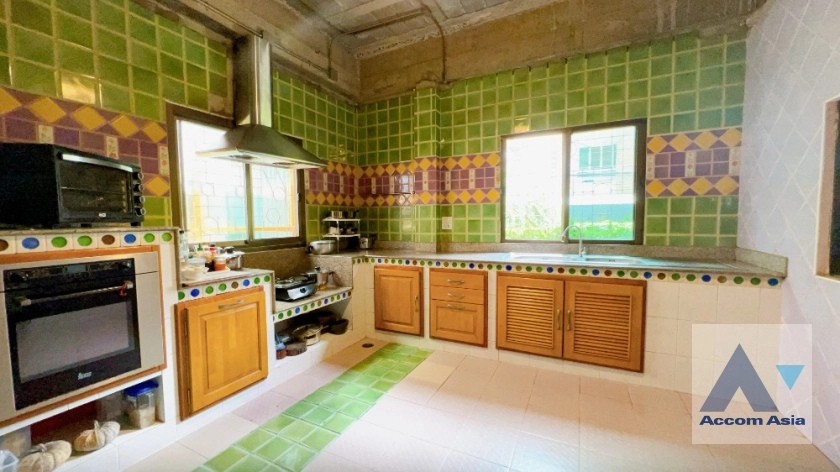 9  4 br House for rent and sale in Sukhumvit ,Bangkok BTS Bang Chak AA36754
