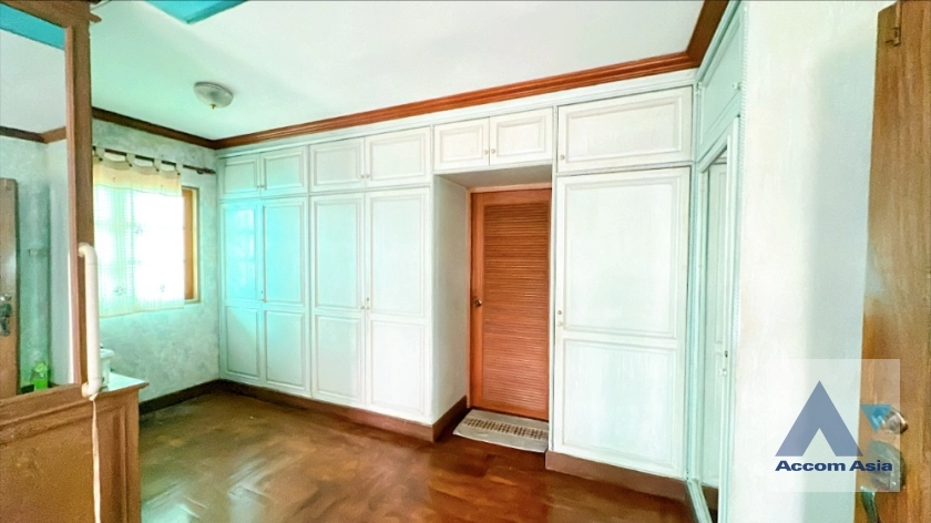 17  4 br House for rent and sale in Sukhumvit ,Bangkok BTS Bang Chak AA36754