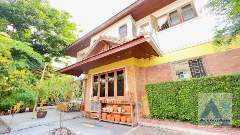 18  4 br House for rent and sale in Sukhumvit ,Bangkok BTS Bang Chak AA36754