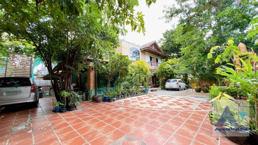 20  4 br House For Sale in sukhumvit ,Bangkok BTS Bang Chak AA36754