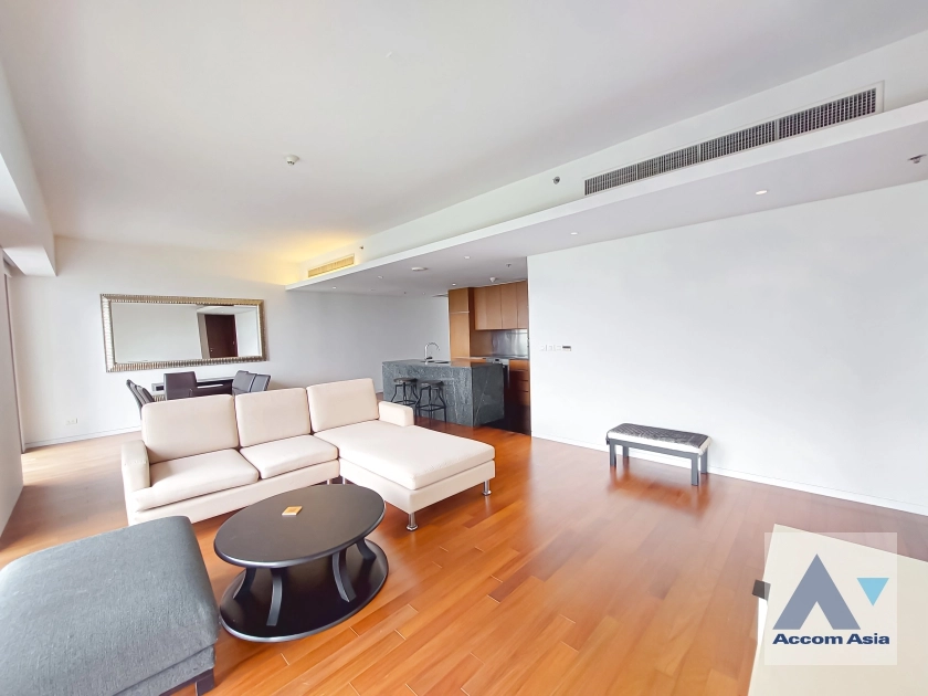 6  2 br Condominium For Rent in Ploenchit ,Bangkok BTS Ratchadamri at Hansar Residence AA36771