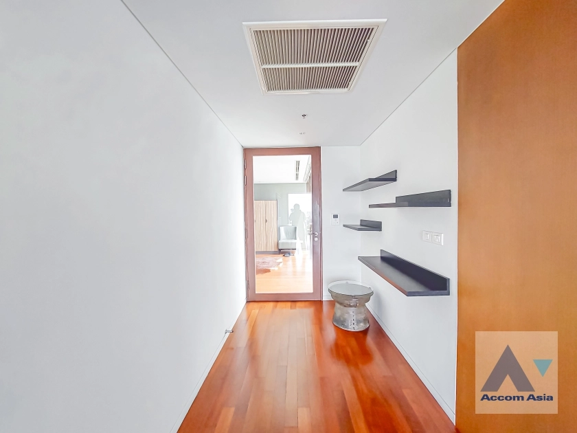 5  2 br Condominium for rent and sale in Ploenchit ,Bangkok BTS Ratchadamri at Hansar Residence AA36771