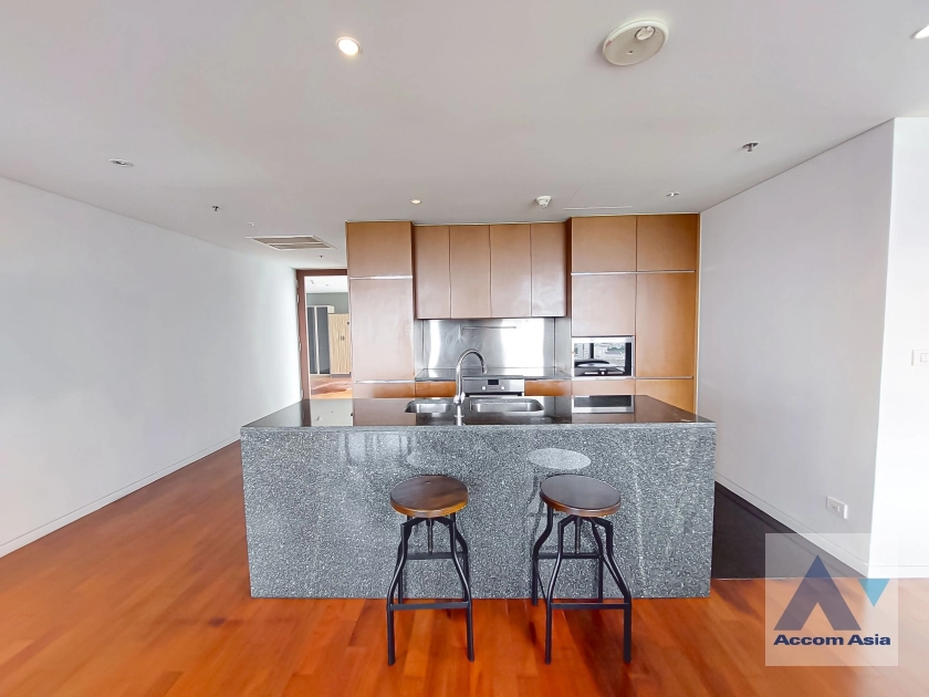 7  2 br Condominium for rent and sale in Ploenchit ,Bangkok BTS Ratchadamri at Hansar Residence AA36771