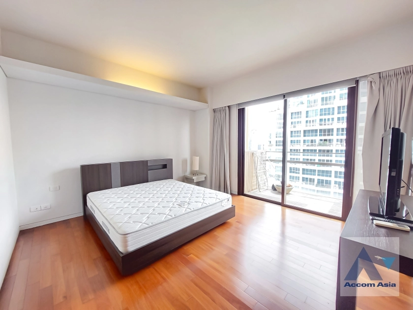 10  2 br Condominium For Rent in Ploenchit ,Bangkok BTS Ratchadamri at Hansar Residence AA36771