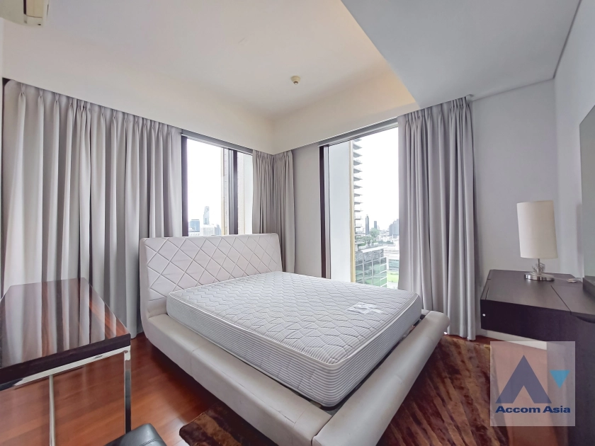 17  2 br Condominium For Rent in Ploenchit ,Bangkok BTS Ratchadamri at Hansar Residence AA36771