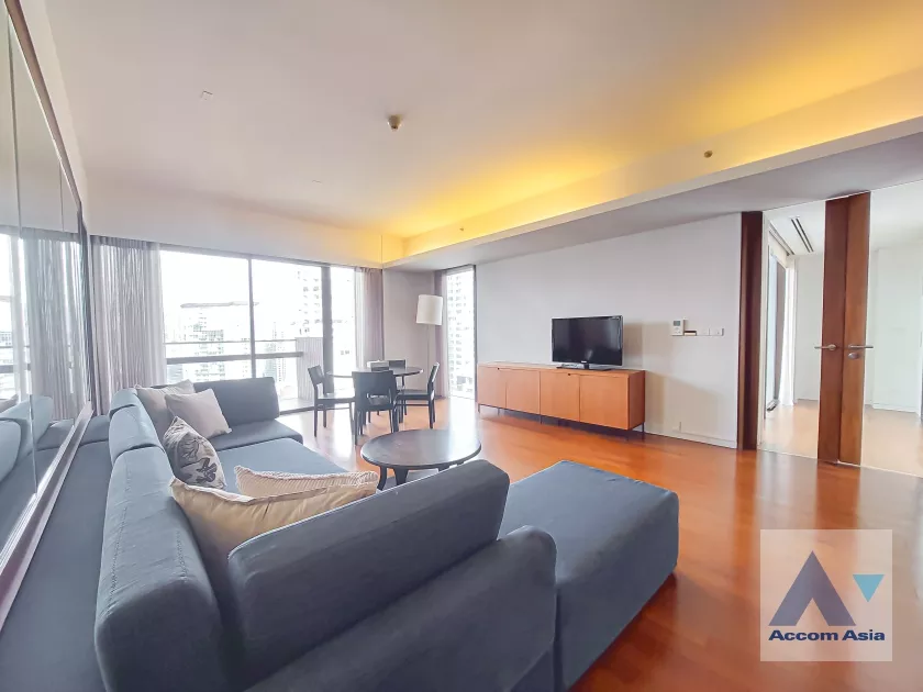 5  2 br Condominium For Rent in Ploenchit ,Bangkok BTS Ratchadamri at Hansar Residence AA36772