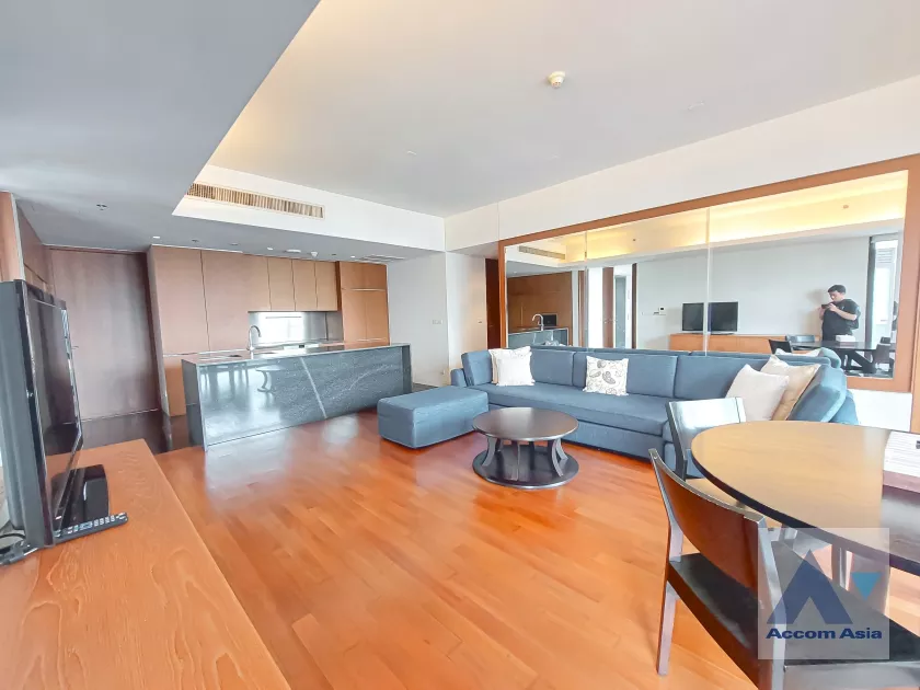 6  2 br Condominium For Rent in Ploenchit ,Bangkok BTS Ratchadamri at Hansar Residence AA36772