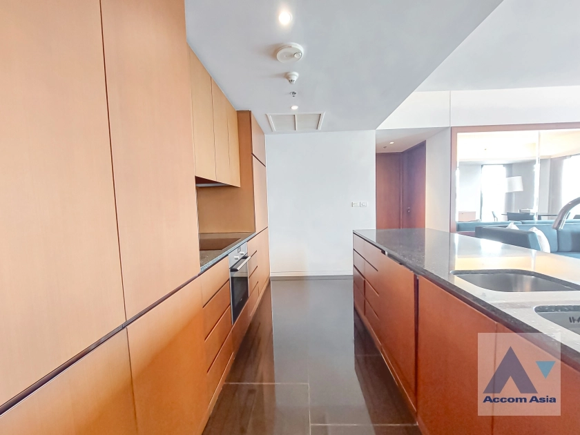 7  2 br Condominium For Rent in Ploenchit ,Bangkok BTS Ratchadamri at Hansar Residence AA36772