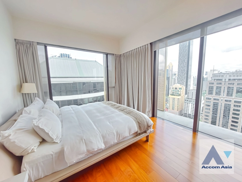 9  2 br Condominium For Rent in Ploenchit ,Bangkok BTS Ratchadamri at Hansar Residence AA36772
