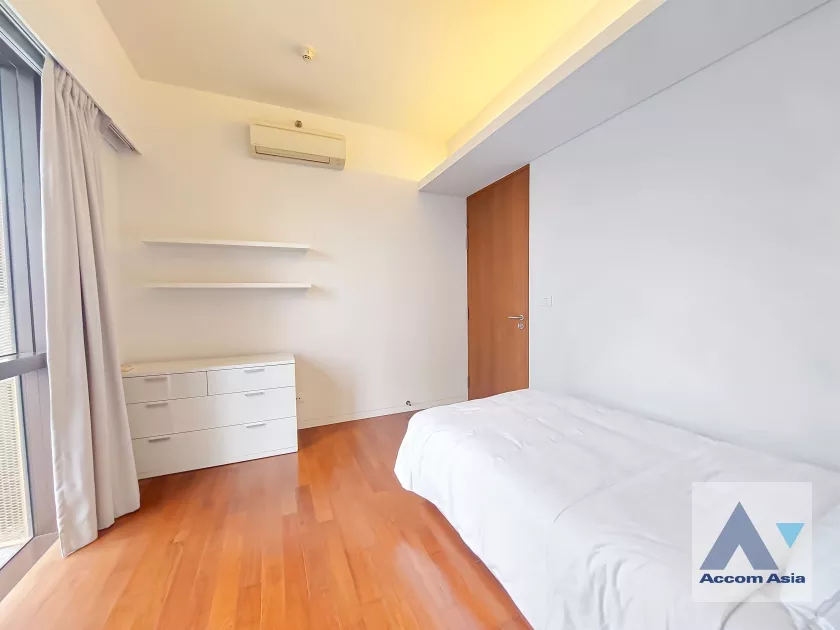 14  2 br Condominium For Rent in Ploenchit ,Bangkok BTS Ratchadamri at Hansar Residence AA36772