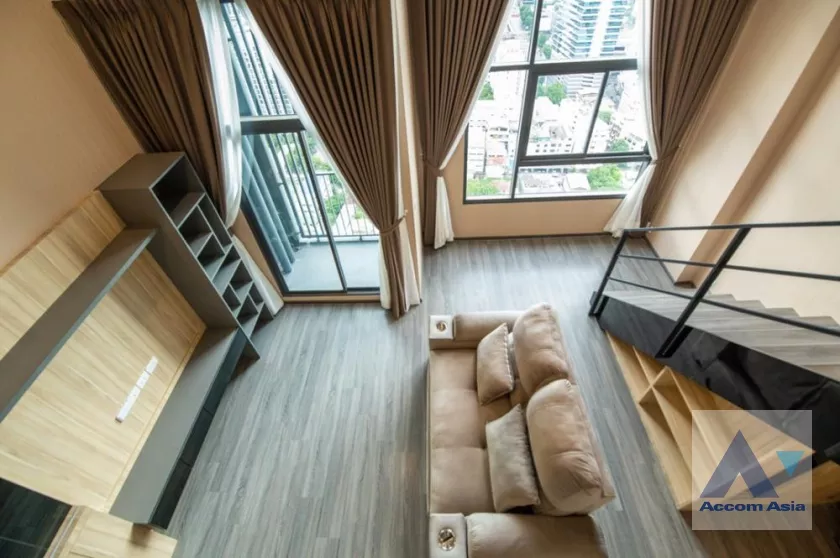 unit 1 Bedroom  Condominium For Rent in Silom, Bangkok  near BTS Sala Daeng - MRT Sam Yan (AA36774)