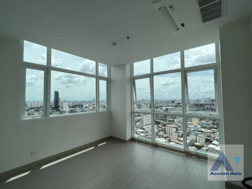  2 Bedrooms  Condominium For Rent in Silom, Bangkok  near MRT Sam Yan (AA36779)