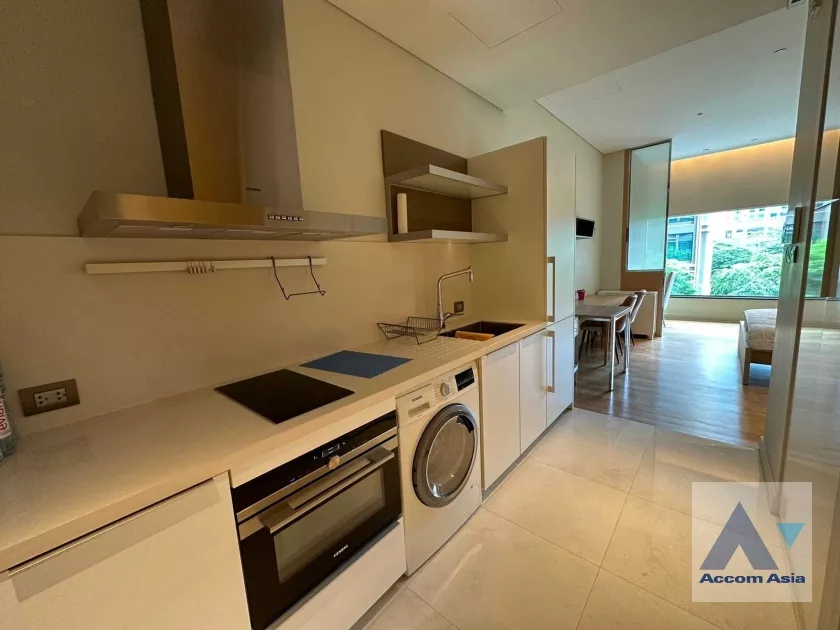 unit Studio  Condominium For Rent in Ploenchit, Bangkok  near BTS Chitlom (AA36785)