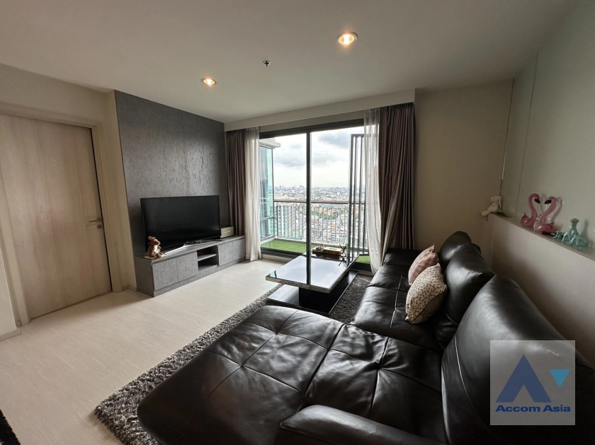 unit 2 Bedrooms  Condominium For Sale in Sukhumvit, Bangkok  near BTS Ekkamai (AA36790)