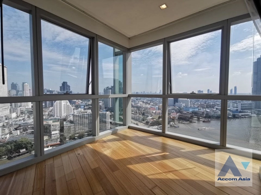 unit 3 Bedrooms  Condominium For Rent in Charoen Nakhon, Bangkok  near BTS Krung Thon Buri (AA36795)