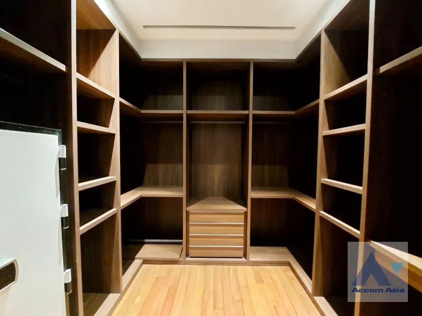 15  3 br Condominium for rent and sale in Charoen Nakhon ,Bangkok BTS Krung Thon Buri at Banyan Tree Residences Riverside AA36798