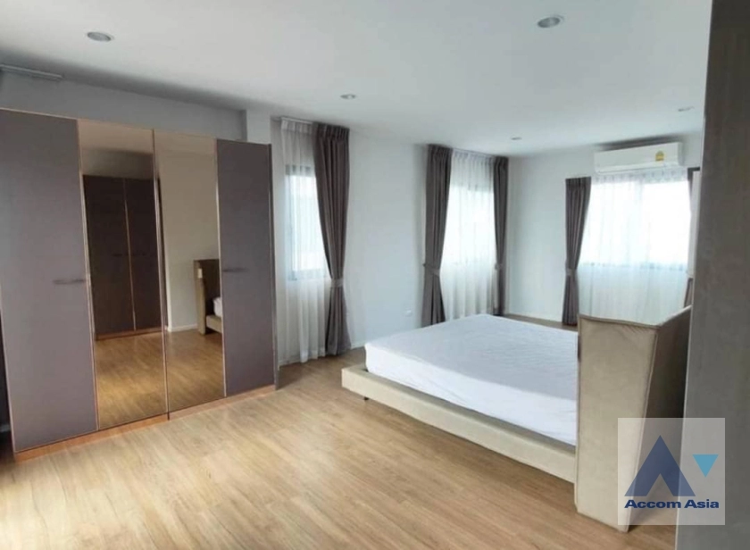 7  3 br Townhouse For Rent in Pattanakarn ,Bangkok ARL Ban Thap Chang at Baan Klang Muang The Edition Rama 9- Onnut AA36816