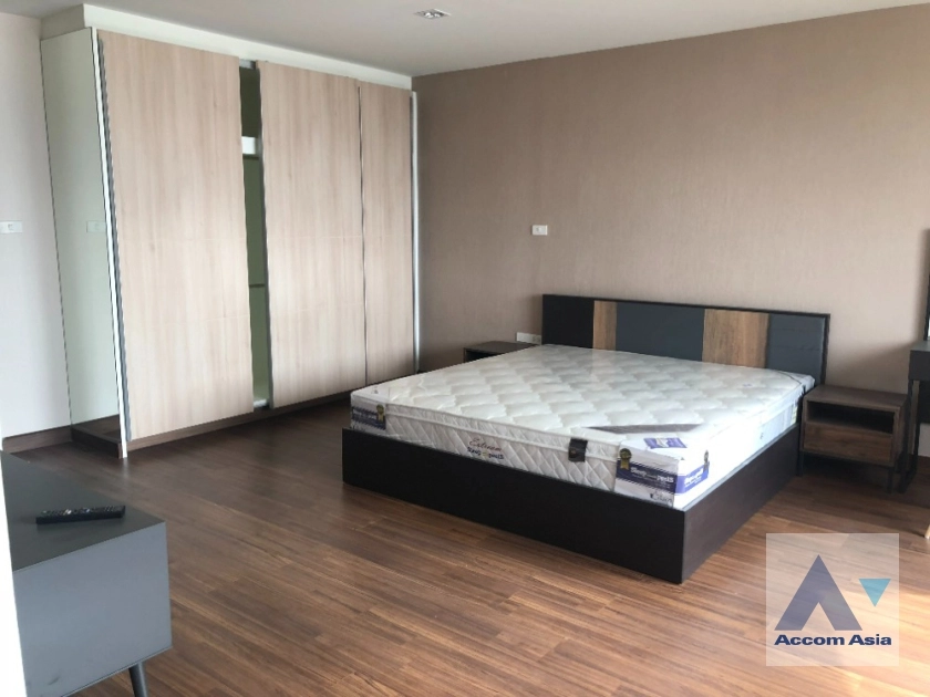 6  2 br Condominium for rent and sale in Charoen Nakhon ,Bangkok BTS Krung Thon Buri at Saichol Mansion AA36817