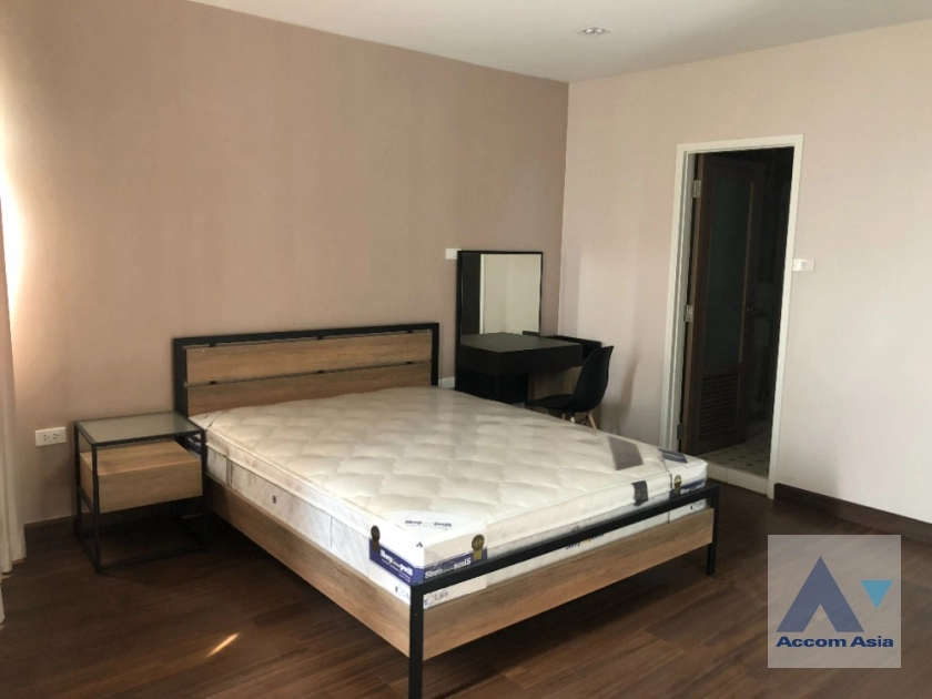 7  2 br Condominium for rent and sale in Charoen Nakhon ,Bangkok BTS Krung Thon Buri at Saichol Mansion AA36817